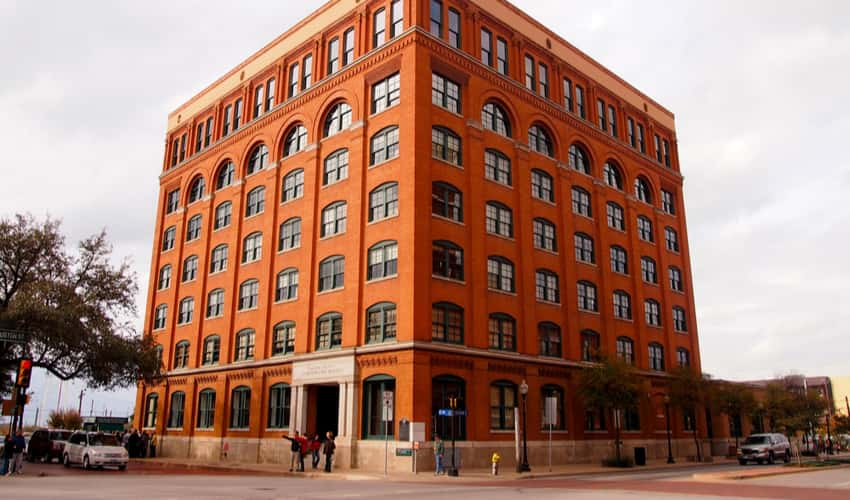 The outside of the Sixth Floor Museum ay Dealey Plaza